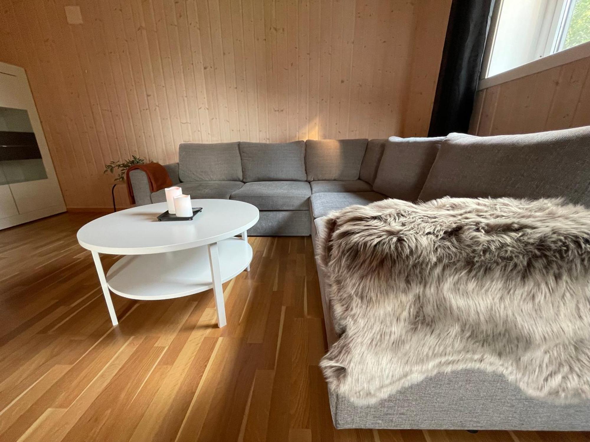 Sentral Og Romslig Leilighet Naert Senja Finnsnes Exterior foto
