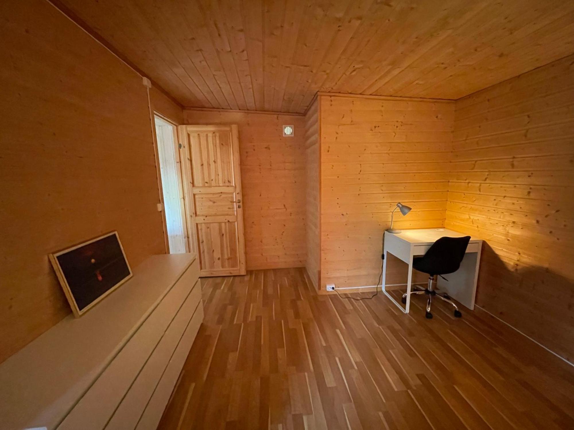 Sentral Og Romslig Leilighet Naert Senja Finnsnes Exterior foto